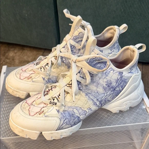 Dior Women's Sneakers - Cream and Blue - Picture 2 of 5